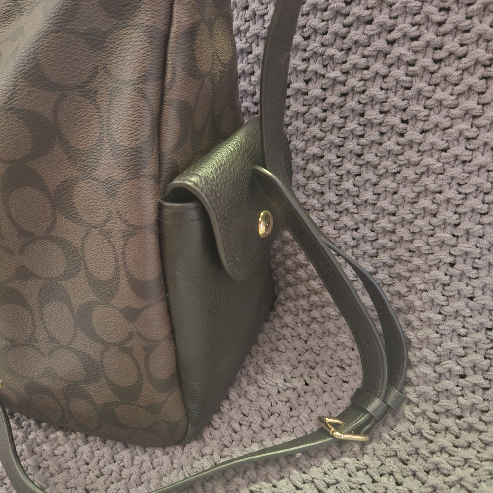Authentic Coach Signature Pennie Shoulder Bag - Picture 4 of 16